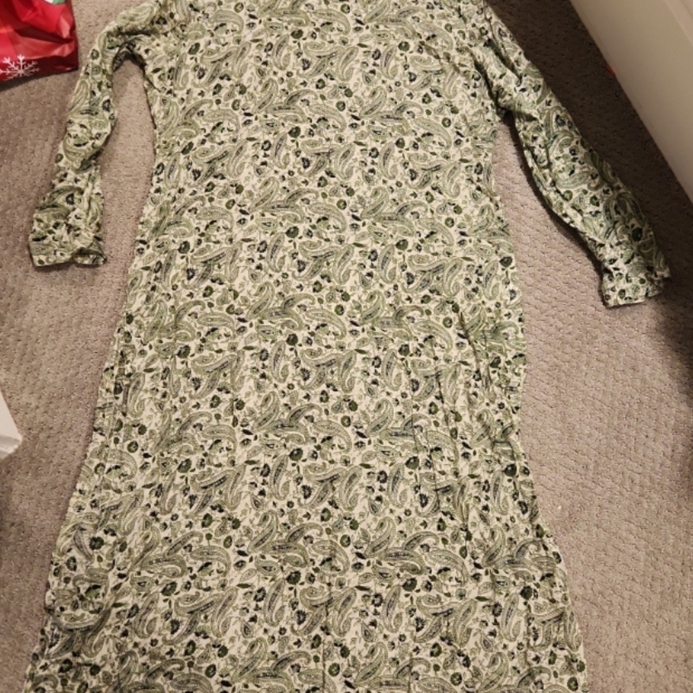 NEW Elegant Green Paisley Women's Dress